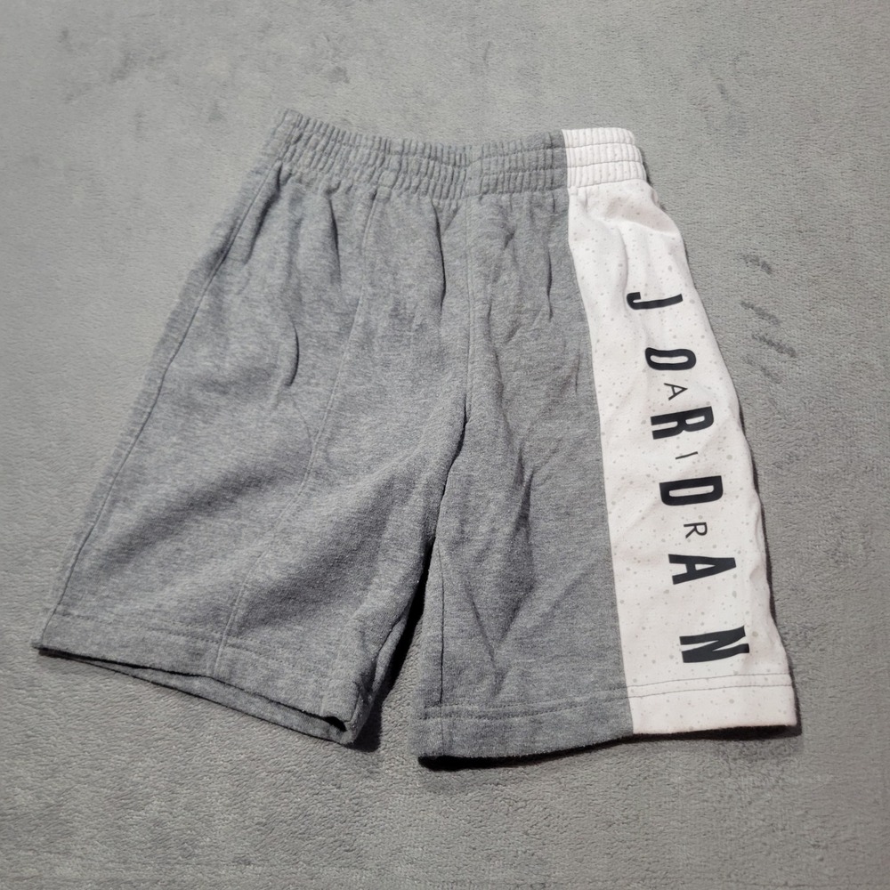 Jordan Shorts Boys L 6-7 Gray White Knit Athletic Basketball Jumpman Sportswear